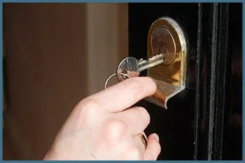 Safe Key Shop Lake Worth, FL 561-348-2505 - 7-door-unlock